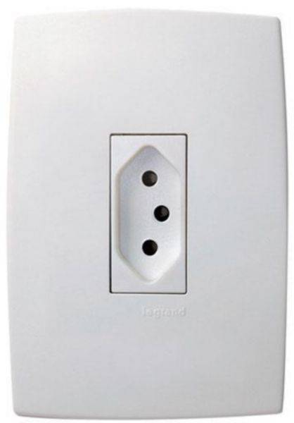 Tomada 2P+T 10A com Placa Vertical