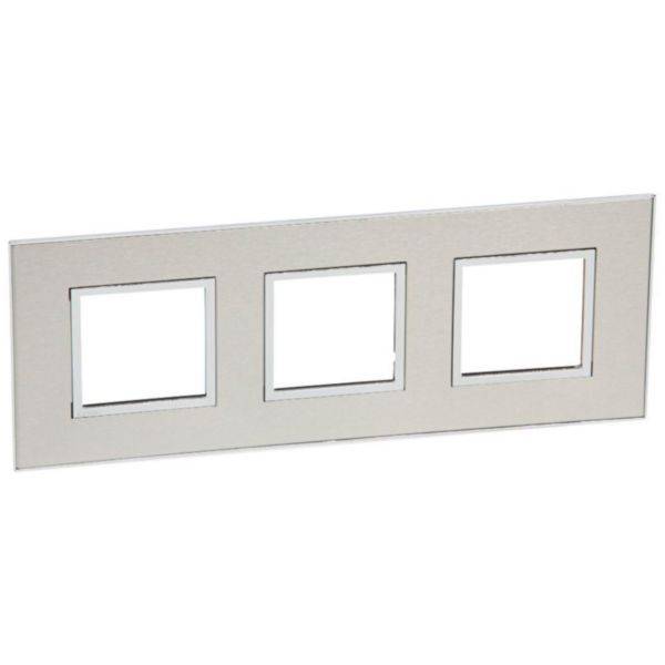 Arteor - Placa 3x2 modulos quadrados - Aço inoxidável escovado - Instalação à face - Proteção IP40