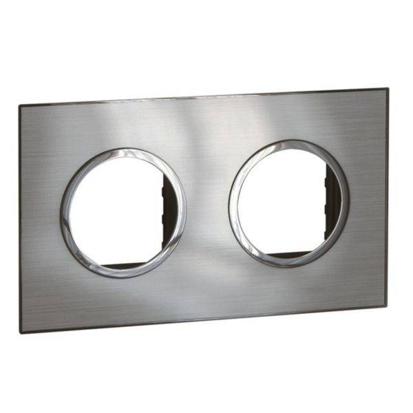 Arteor - Placa 2x2 modulos redondos - Aço inoxidável escovado - Instalação à face - Proteção IP40