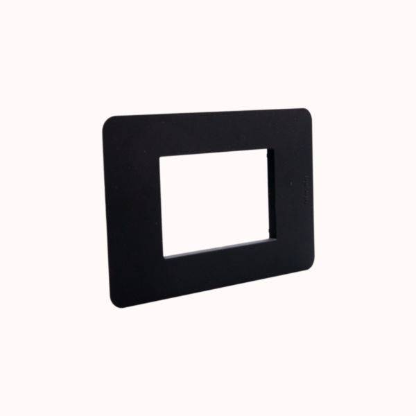 Matixgo - Placa 3 postos 4x2 preta - 3 modulos - Termoplástico halogen free - Acabamento mate